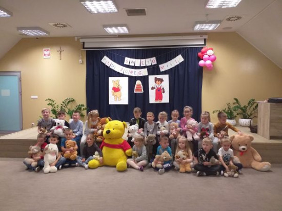 „Światowy Dzień Pluszowego Misia” w Bibliotece Gminnej w Podegrodziu „ Czy to wczoraj, czy to dziś, wszystkim jest potrzebny miś”