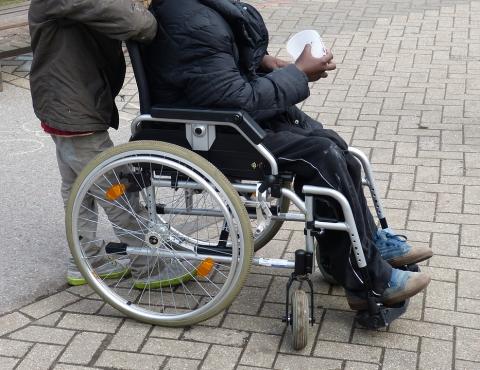 Poszukiwana osoba chętna do pracy jako asystent osobisty osób niepełnosprawnych
