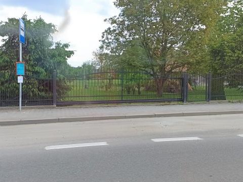 Nowy przystanek przy Urzędzie Gminy Podegrodzie na istniejącej zatoce autobusowej