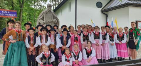 „Małe Podegrodzie” w Warszawie i Górze Kalwarii