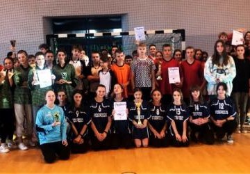 Sprawozdanie z gminnego turnieju halowej piłki nożnej dziewcząt i chłopców w ramach Igrzysk Młodzieży