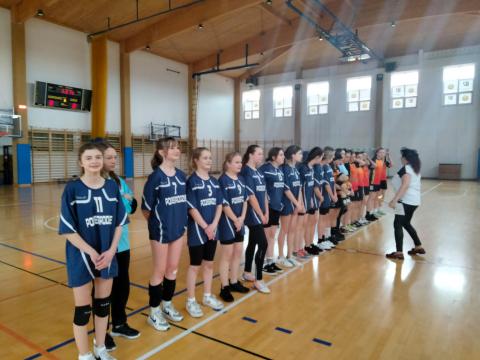 UCZENNICE Z PODEGRODZIA BĘDĄ WALCZYĆ O MISTRZOSTWO WOJEWÓDZTWA !
