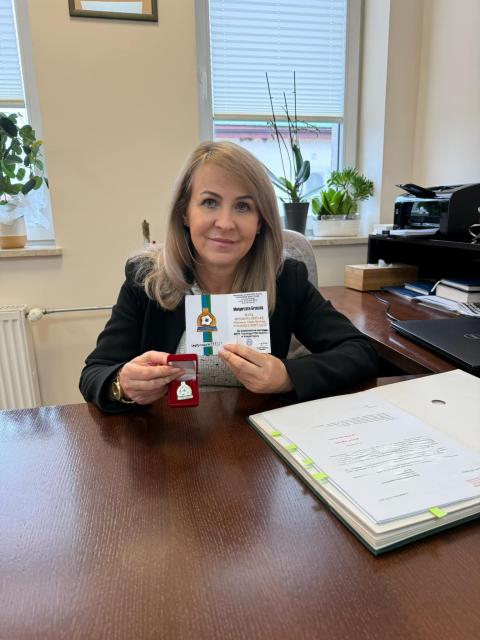 Pani Wójt Małgorzata Gromala otrzymała Złotą Honorową Odznakę MZPN Podokręgu Nowy Sącz