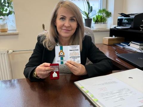 Pani Wójt Małgorzata Gromala otrzymała Złotą Honorową Odznakę MZPN Podokręgu Nowy Sącz