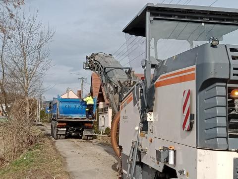 Remont drogi gminnej  "Do Żwirowni"  w miejscowości Brzezna