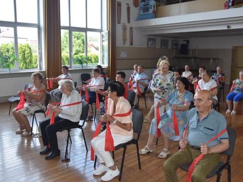 Cykl zajęć ruchowych i rehabilitacyjnych dla seniorów