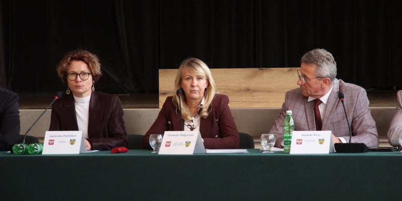 Relacja z XIX Sesji Rady Gminy Podegrodzie – 27 października 2025 r.
