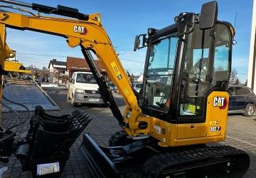 Nowa mini koparka gąsienicowa w gminie Podegrodzie