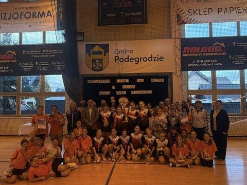 I Mikołajkowy Turniej Piłki Ręcznej Dziewcząt o Puchar Wójta Gminy Podegrodzie