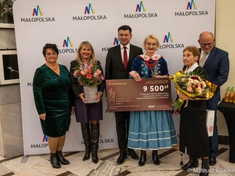 Stowarzyszenie Rodziców Przyjaciół Dzieci i Osób Niepełnosprawnych "Promyk" z Gostwicy laureatem Gali Kryształy Soli 2025