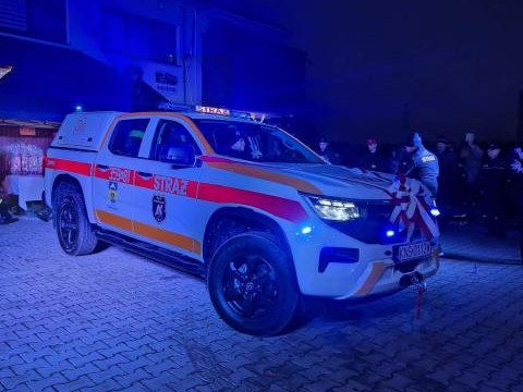 Przekazanie samochodu na wyposażenie jednostki OSP Podrzecze