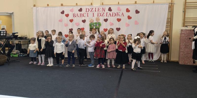 Dzień Babci i Dziadka w Szkole Podstawowej w Gostwicy