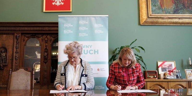 Podpisanie umowy na realizcję zadania pn.„Utworzenie 46 nowych miejsc opieki nad dziećmi do lat 3