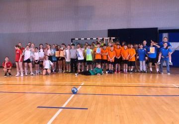 Sprawozdanie z Mistrzostw Gminy Podegrodzie w minipiłce ręcznej  dziewcząt i chłopców - Igrzyska Dzieci