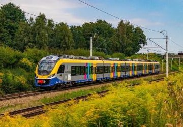 Samorząd Województwa Małopolskiego przygotował specjalne promocje na przejazdy koleją i autobusami