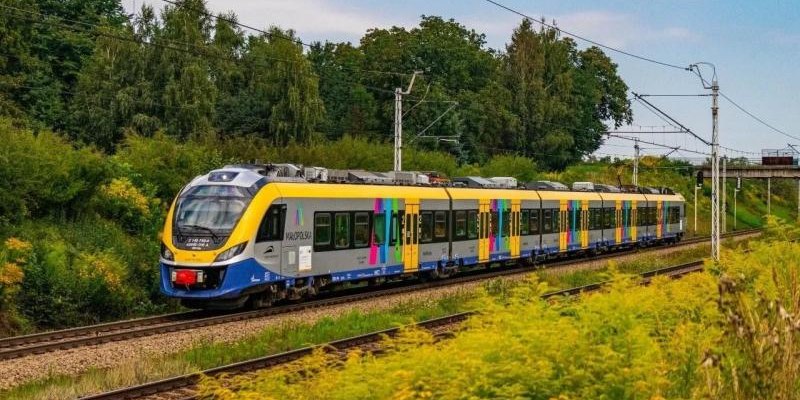 Samorząd Województwa Małopolskiego przygotował specjalne promocje na przejazdy koleją i autobusami