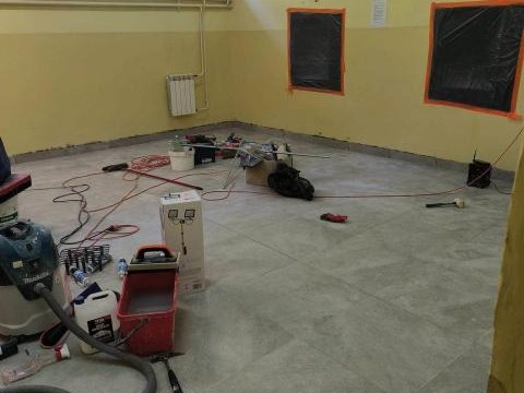 Prace remontowe w Szkole Podstawowej im. płk. Narcyza Wiatra w Gostwicy