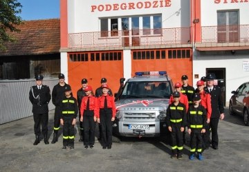 LAND ROVER dla OSP Podegrodzie