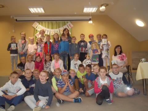 „Niezwykły tydzień Frani” w Bibliotece Gminnej w Podegrodziu-spotkanie autorskie -21 i 22 maja