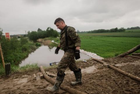 NA RATUNEK PRZED POWODZIĄ? MAŁOPOLSCY TERYTORIALSI!