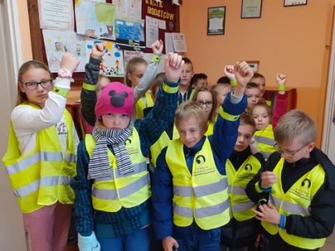 Szkoła Podstawowa w Mokrej Wsi wzięła udział w projekcie" Odblaskowa Szkoła"