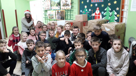 SZLACHETNA PACZKA w Szkołach Podstawowych w Gostwicy, Olszanie i Stadłach