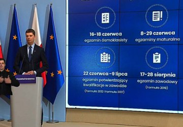 Rząd przedłuża zamknięcie szkół