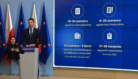 Rząd przedłuża zamknięcie szkół