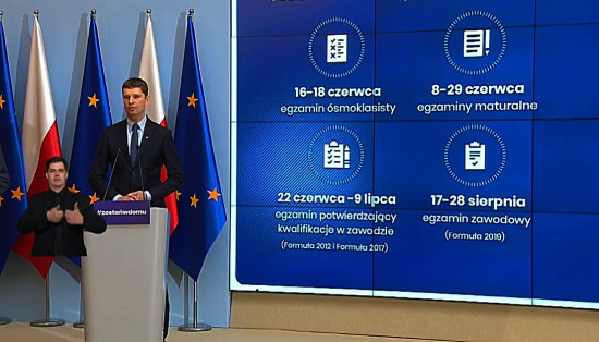 Rząd przedłuża zamknięcie szkół