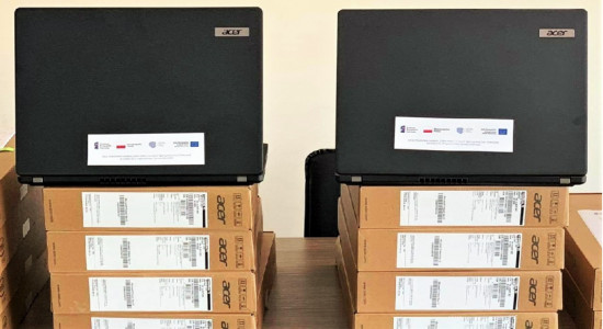 KOLEJNE LAPTOPY PRZEKAZANE DO SZKÓŁ w ramach projektu pn.„ZDALNA SZKOŁA+”