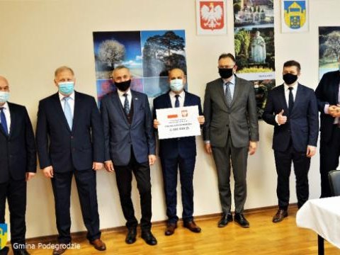 Parlamentarzyści wspierają samorząd