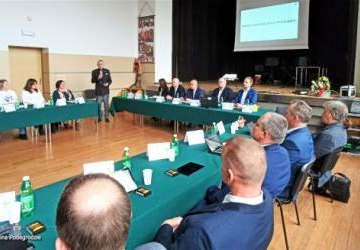 Poseł Jan Duda gościem na Sesji Rady Gminy Podegrodzie