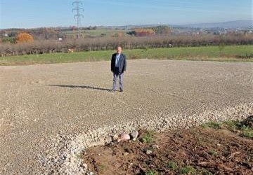 Nowy parking przy cmentarzu w Podegrodziu