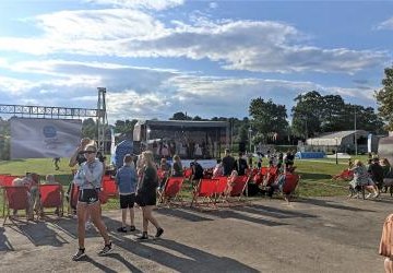 Wspólne przeżywanie sportowych emocji, degustacje potraw KGW, a także konkursy z nagrodami - w ten sposób mieszkańcy gminy podegrodzie spędzali tegoroczne Igrzyska