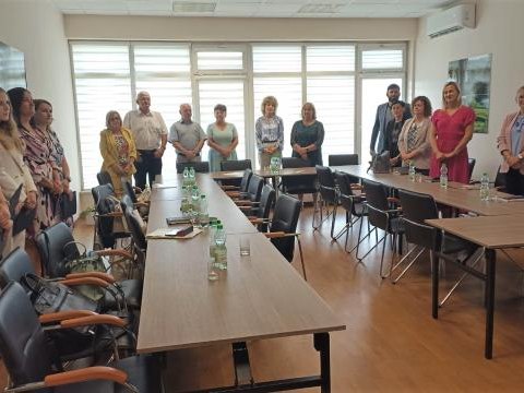 Nowy rok szkolny rozpoczną jako nauczyciele mianowani. Wójt Gminy wręczył 5 awansów