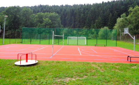 Ukończenie modernizacji boisk sportowych w Naszacowicach