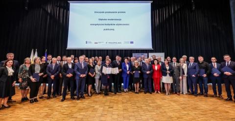 Gmina Podegrodzie otrzymała promesę na projekt pn. „Kompleksowa termomodernizacja obiektu żłobka, przedszkola i stołówki w m. Brzezna wraz z montażem OZE”