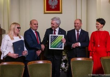 W ramach Rządowego Funduszu Rozwoju Dróg otrzymaliśmy półtora miliona złotych  na remont dróg