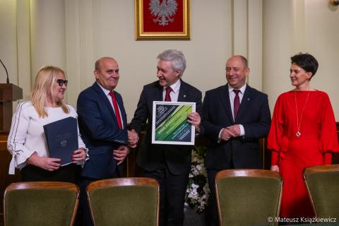 W ramach Rządowego Funduszu Rozwoju Dróg otrzymaliśmy półtora miliona złotych na remont dróg