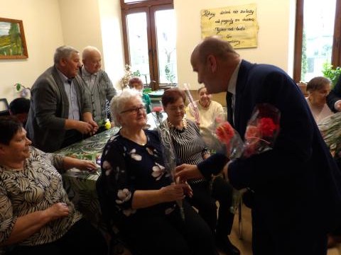 Dzień Kobiet w Placówce Dziennej Opieki i Aktywizacji dla Osób Starszych w Podegrodziu
