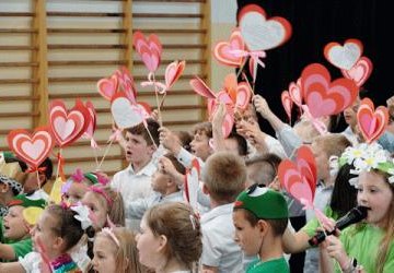 Rodzina to mały świat stworzony przez miłość...