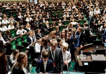 UCZNIOWIE SP w STADŁACH PODBILI SEJM!