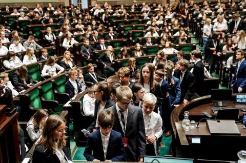 UCZNIOWIE SP w STADŁACH PODBILI SEJM!