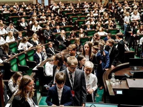 UCZNIOWIE  SP w STADŁACH PODBILI SEJM!