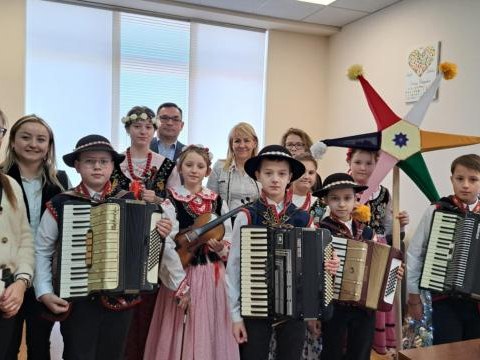 Urząd Gminy Podegrodzie odwiedziły dzieci ze Szkoły Podstawowej w Rogach