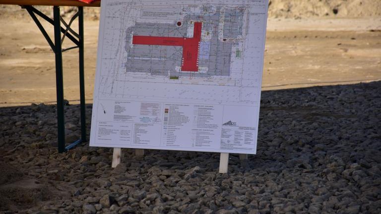 Rusza budowa centrum dystrybucyjnego DHL w Podrzeczu (2).JPG