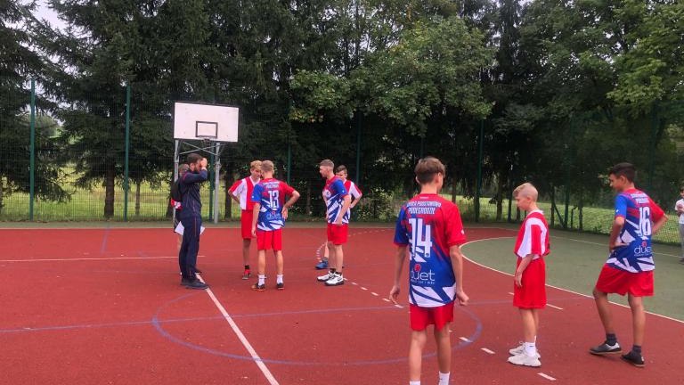 Mistrzostwa Gminy Podegrodzie w mini koszykówce - Igrzyska Młodzieży (10).JPG