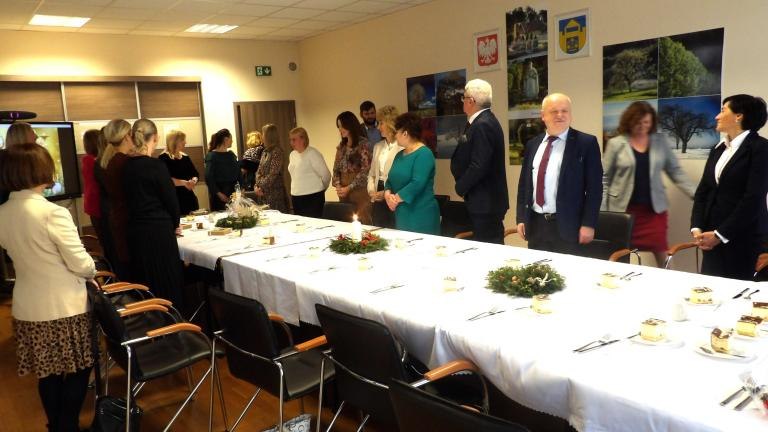 Wigilia z Dyrektorami, szkół i przdszkoli (1).JPG