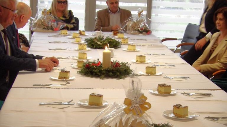 Wigilia z Dyrektorami, szkół i przdszkoli (10).JPG