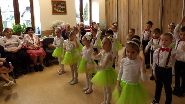 Dzień Kobiet w Placówce (11).JPG